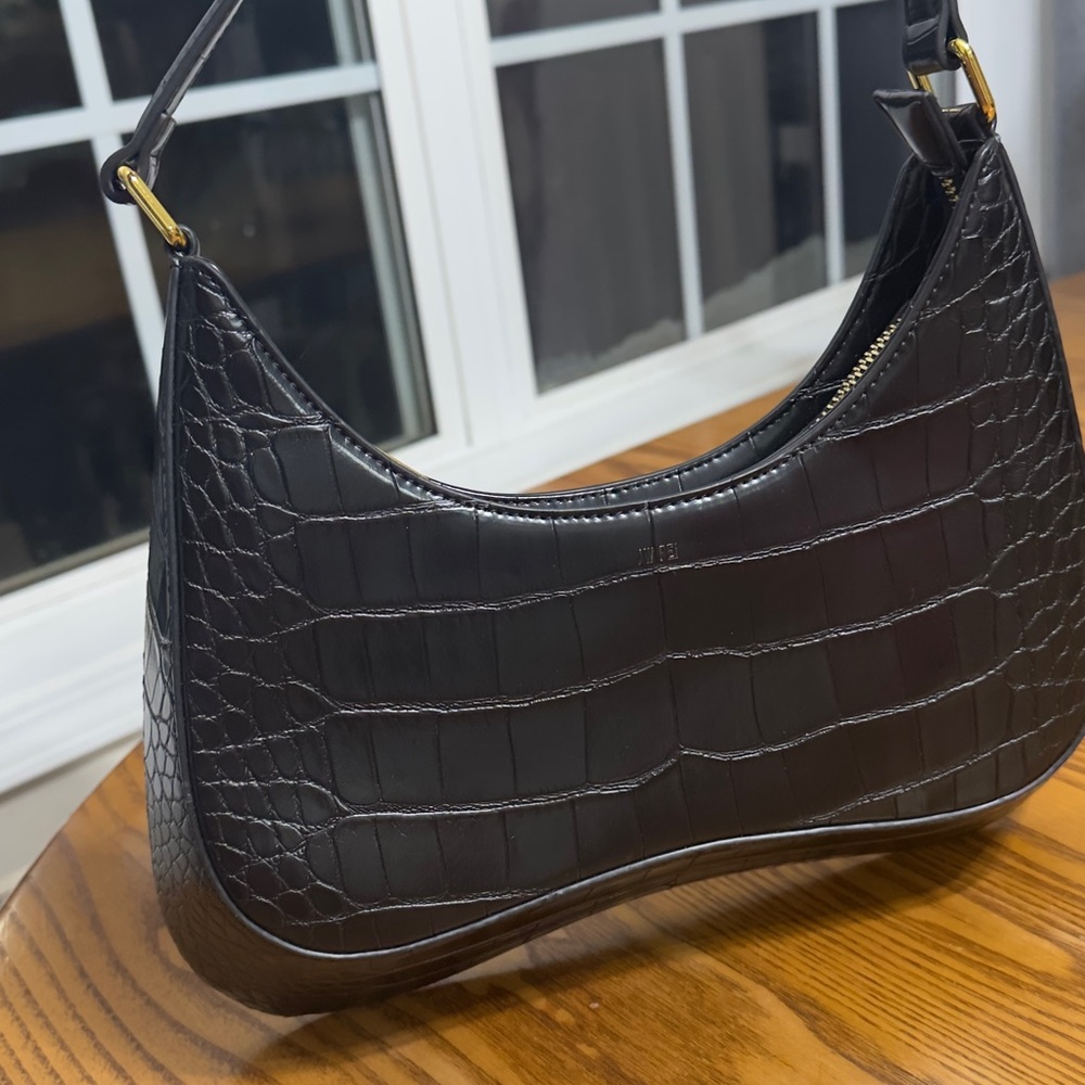 JW PEI Women's Ruby Shoulder Bag Black Croc. (Baggy 12)